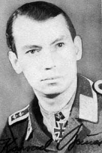 One of the best at shooting down heavy bombers,Bauer was credited with 32 over the Western Front.